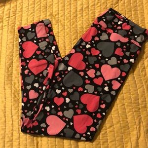 Lularoe HEARTS leggings TC